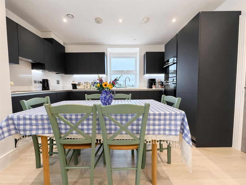 Additional image 5 of 3 bed flat for saleBurlington Road, New Malden KT3