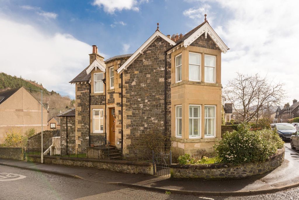 3 bed detached house for saleAbbotsneuk, March Street, Peebles EH45