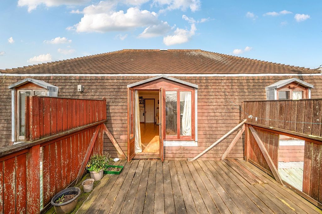 Additional image 12 of 3 bed maisonette for saleBriarwood Workshop And Studio, Bepton Road, Midhurst GU29