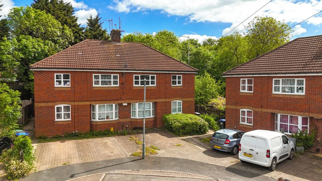 2 bed maisonette for sale52 Seymour Road, Rugby CV21