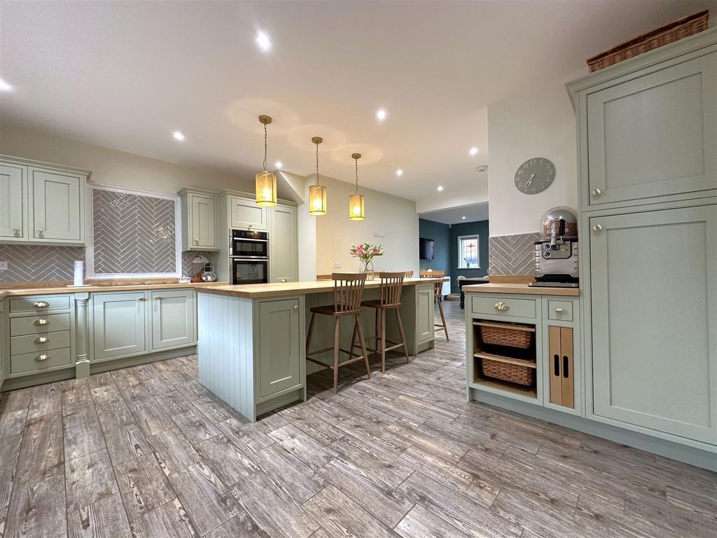 Additional image 9 of 5 bed detached house for saleLondon Road, Balderton, Newark NG24