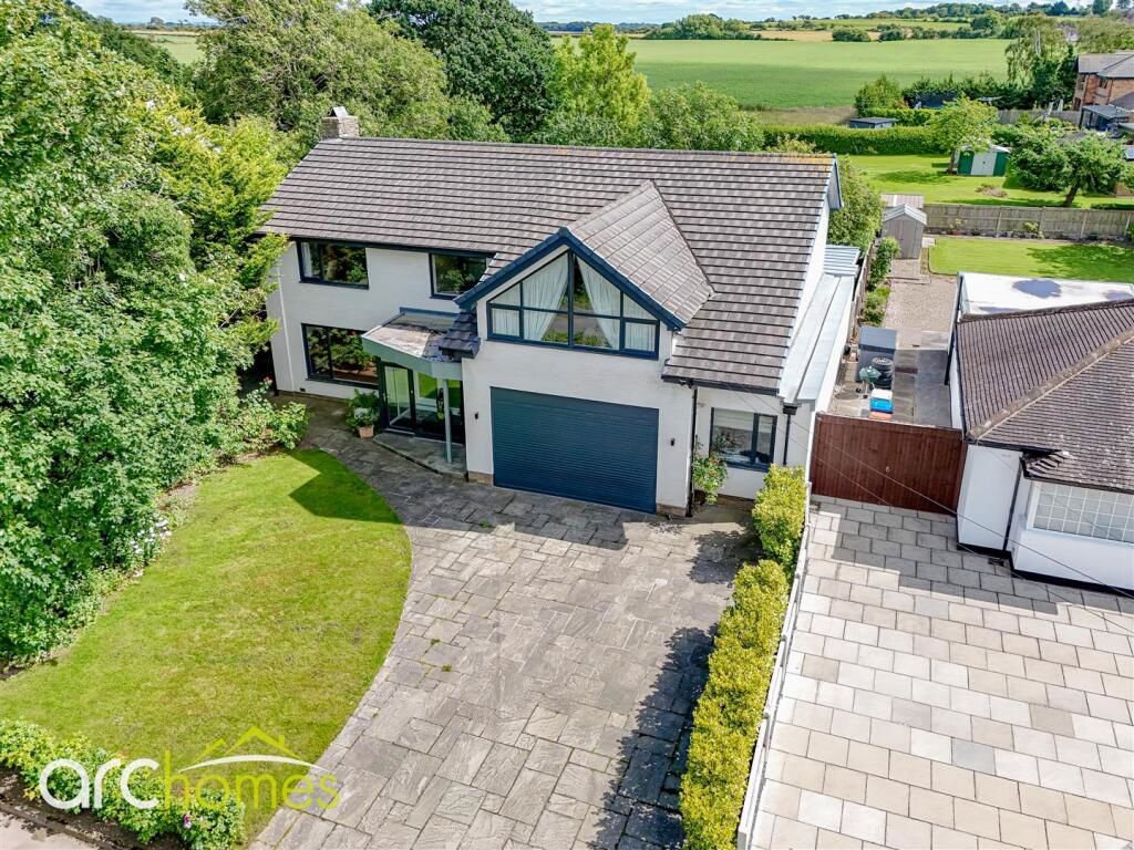 4 bed detached house for saleOldfield Carr Lane, Poulton-Le-Fylde FY6