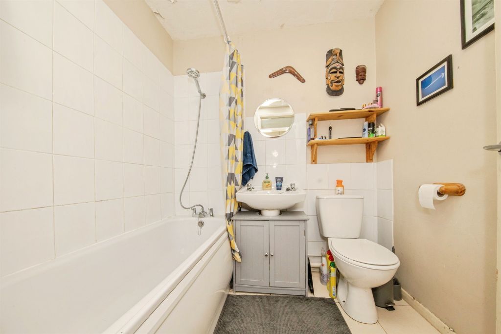 Additional image 7 of 2 bed flat for saleSheldrake Drive, Ipswich IP2