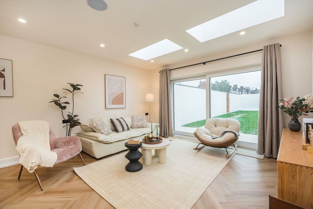Additional image 3 of 4 bed semi-detached house for saleFlorence Avenue, Morden SM4