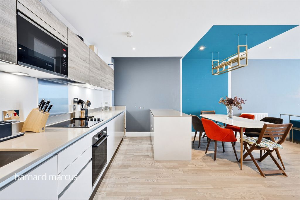 Additional image 9 of 2 bed flat for saleBlagdon Road, New Malden KT3