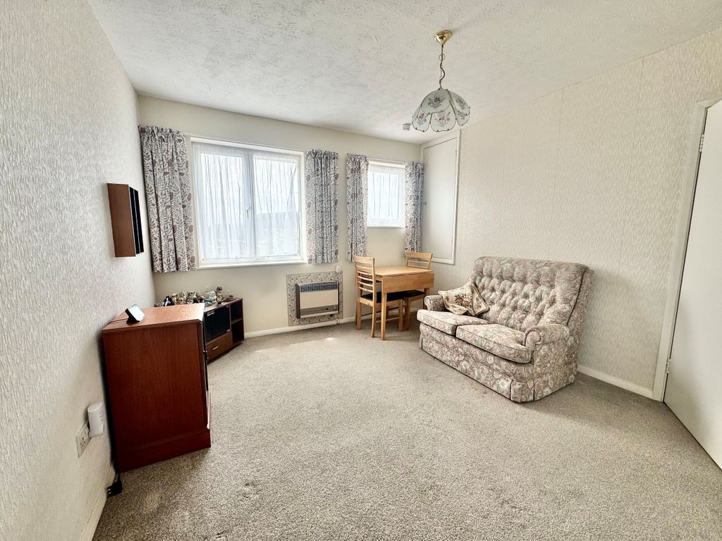 Additional image 5 of 1 bed flat for saleIford Close, Newhaven BN9