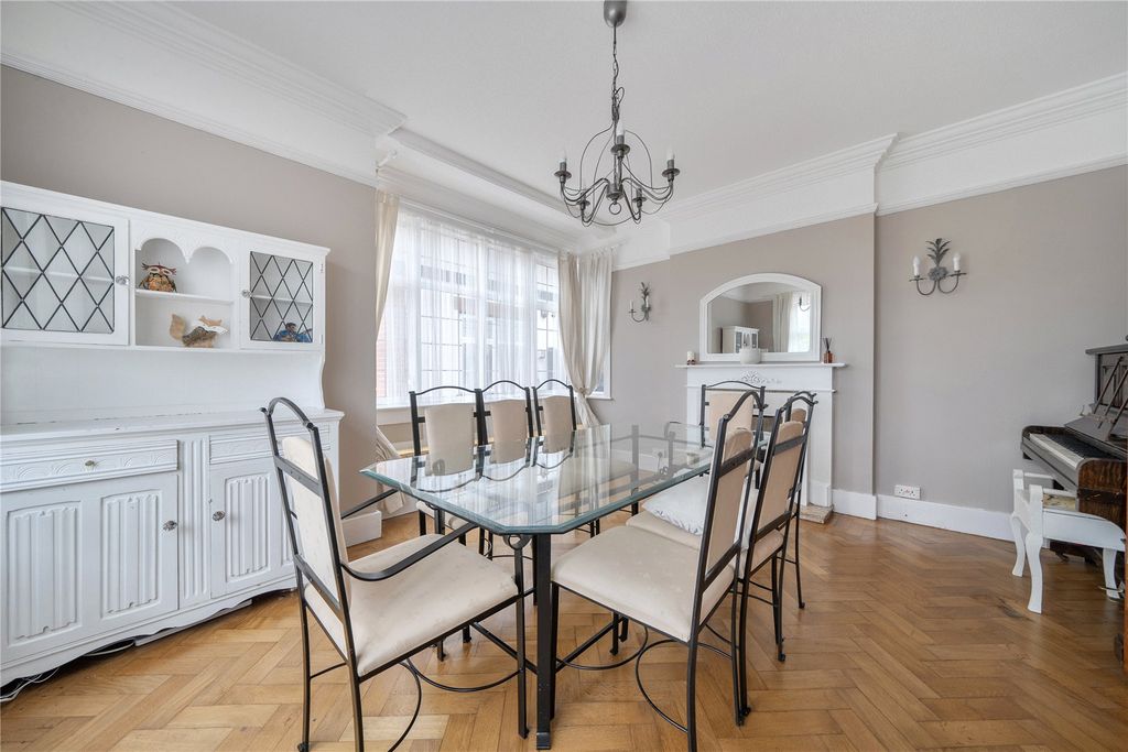 6 bed detached house for saleMada Road, Locksbottom BR6 photo 3