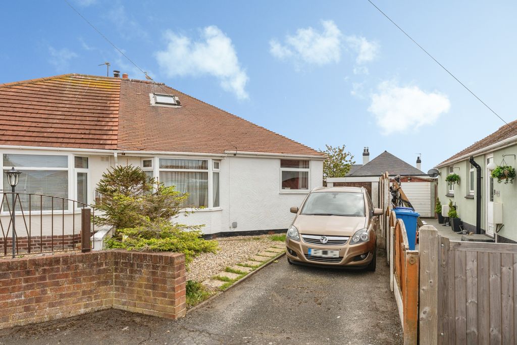 3 bed semi-detached bungalow for saleJaclyn Close, Prestatyn LL19