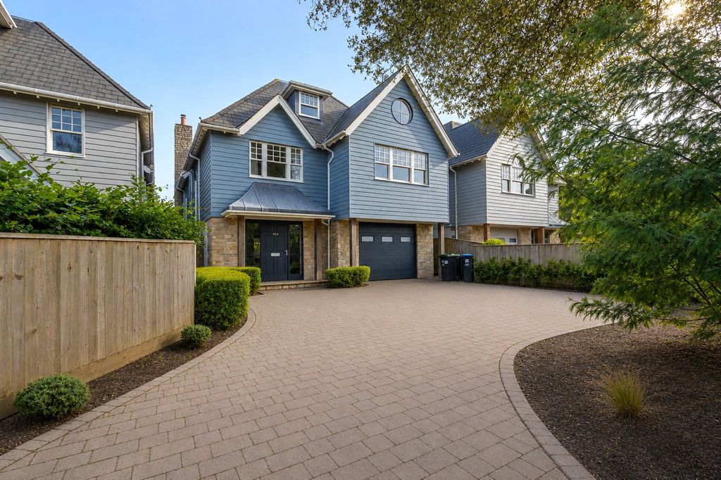 5 bed detached house for saleNairn Road, Poole, Dorset BH13