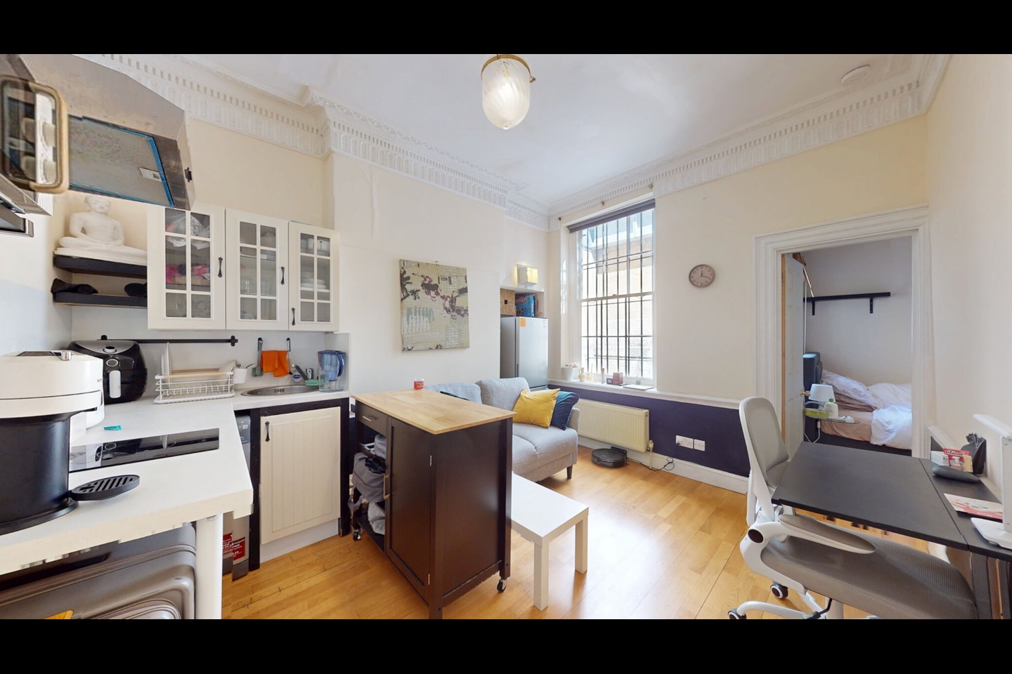 1 Bed Flat, Craven Street, WC2N, N1 7GU