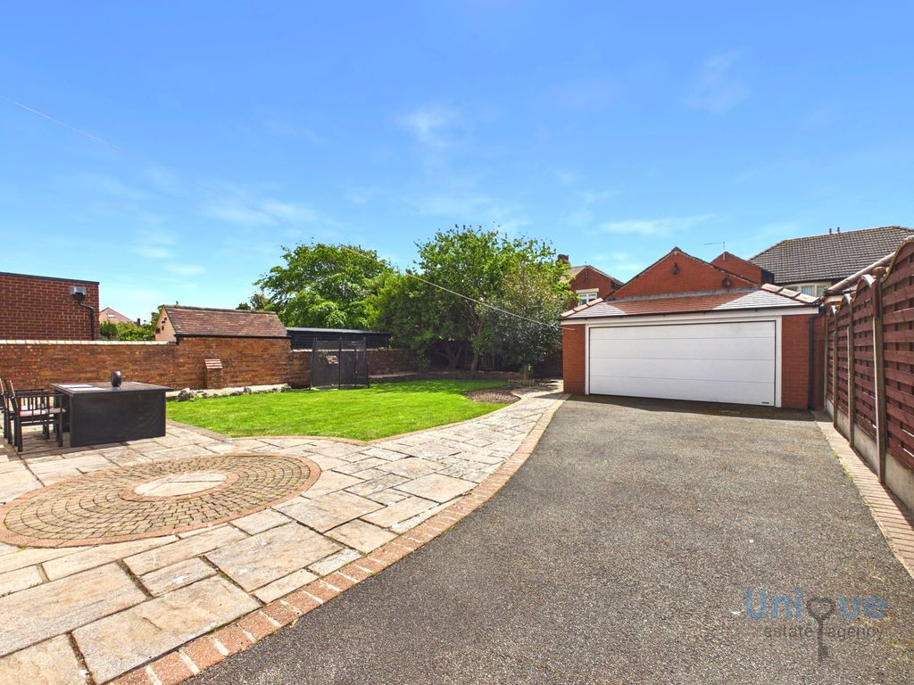 5 bed detached house for saleThe Boulevard, Lytham St. Annes FY8 photo 3