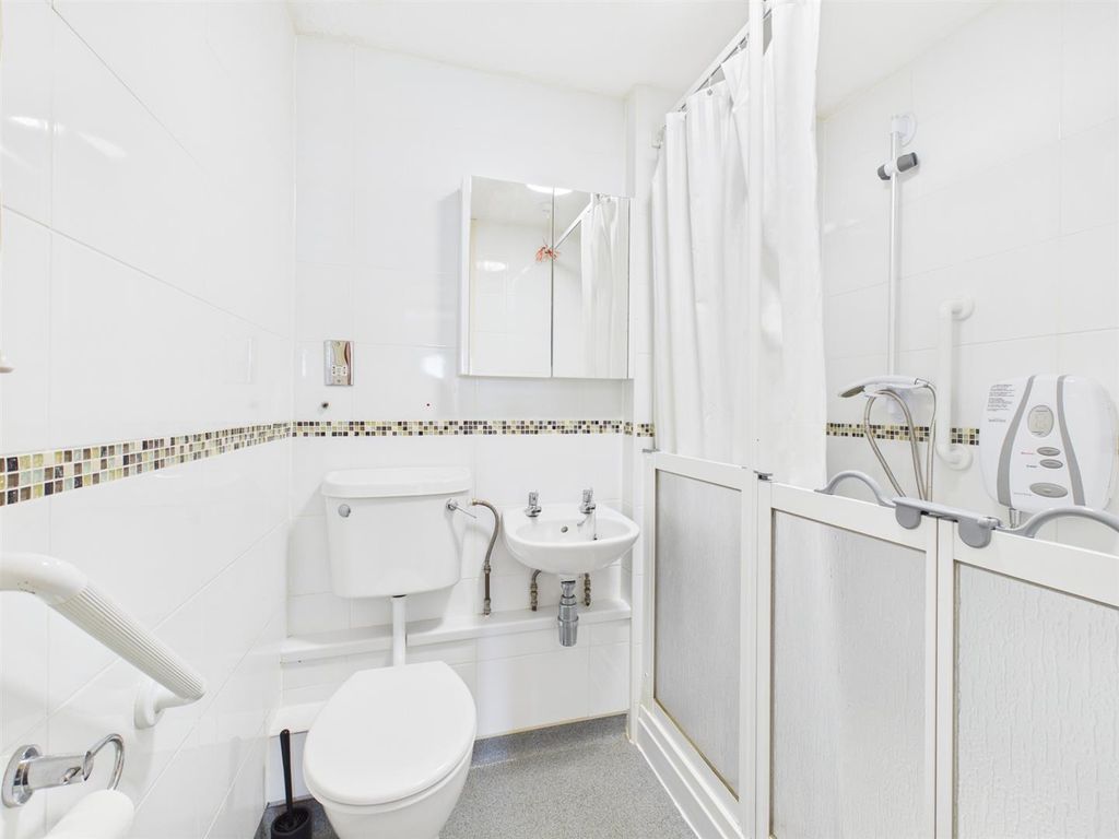 Additional image 7 of 2 bed flat for salePavilion Court, Mary Street, Porthcawl CF36