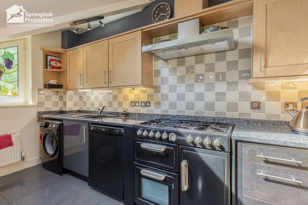 Additional image 7 of 2 bed flat for saleWilhelmina Close, Leamington Spa, Warwickshire CV32