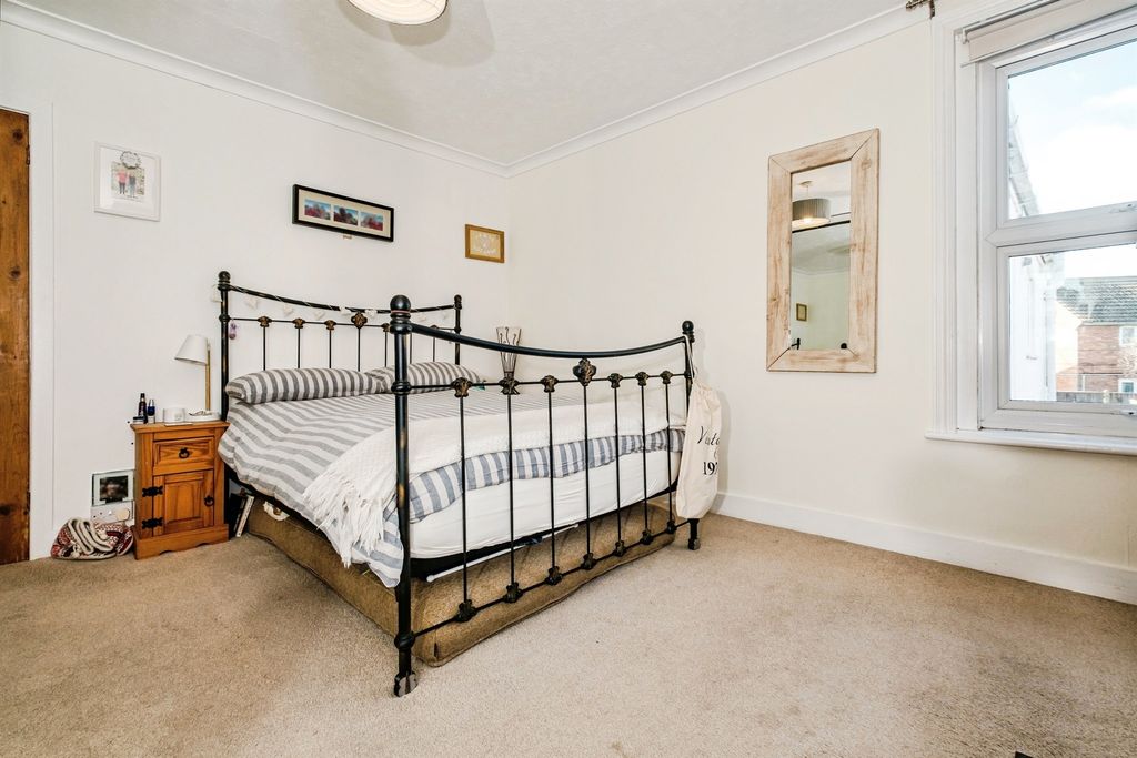 Additional image 9 of 2 bed flat for saleChester Avenue, Lancing BN15