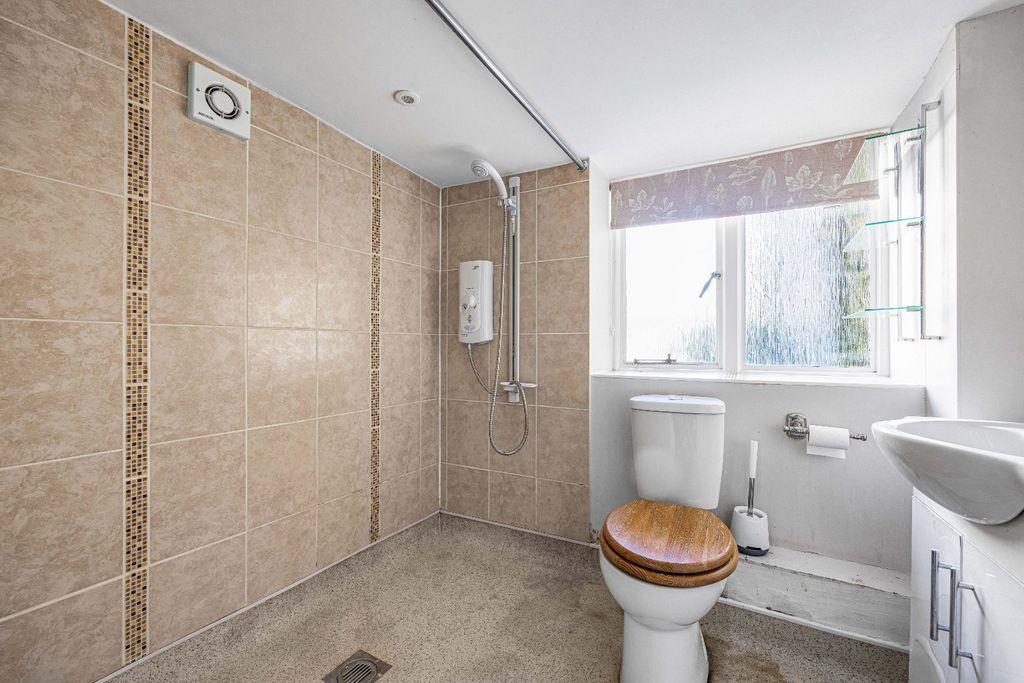 Additional image 16 of 5 bed detached house for saleDownington, Lechlade, Gloucestershire GL7