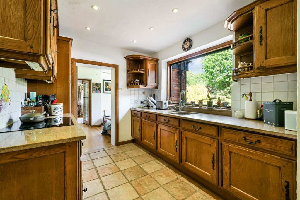 Additional image 10 of 6 bed detached house for salePeter Avenue, Oxted RH8