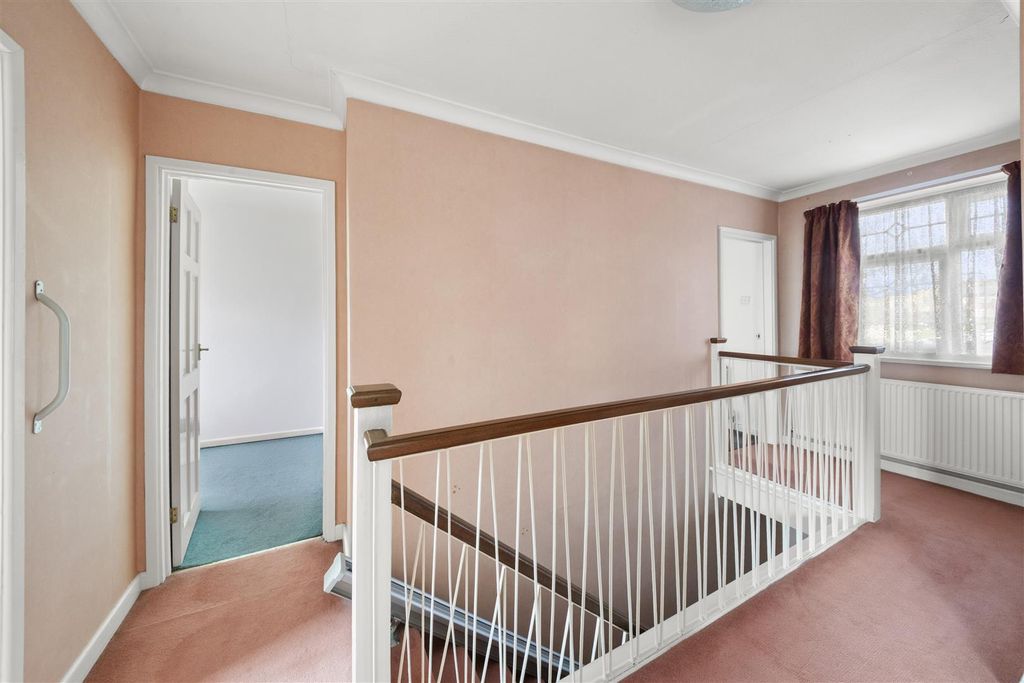 Additional image 11 of 5 bed detached house for saleDoncaster Drive, Northolt UB5