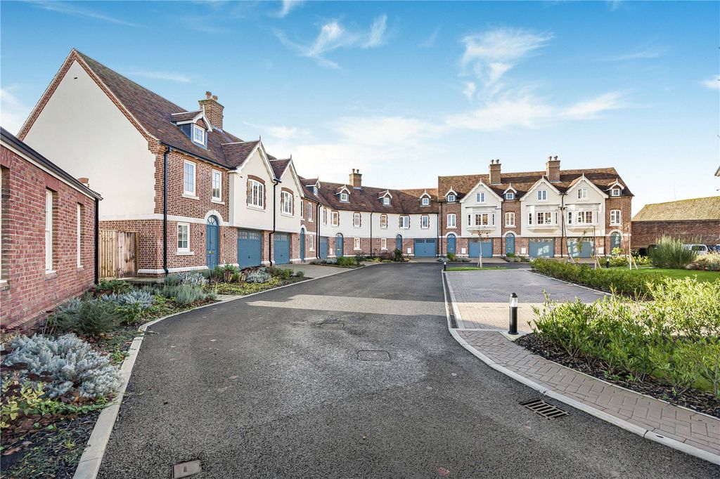 Additional image 12 of 5 bed terraced house for saleSt Peters Mews, The Parade, Marlborough, Wiltshire SN8