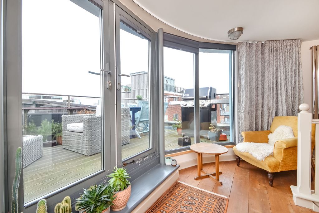 Additional image 19 of 4 bed town house for saleOld Portsmouth, Hampshire PO1
