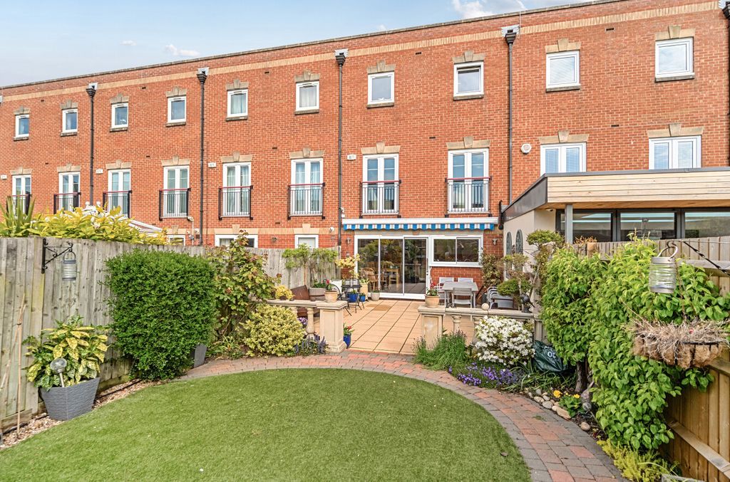 Additional image 11 of 4 bed detached house for salePerseus Terrace, Gunwharf Quays, Portsmouth, Hampshire PO1