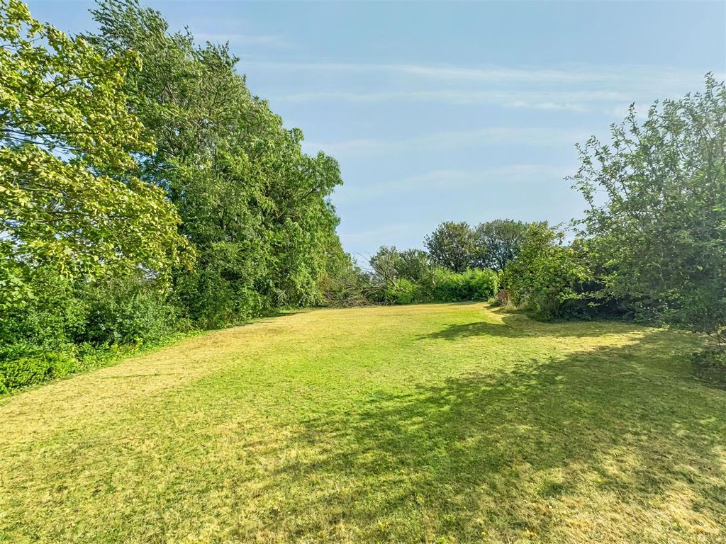 Additional image 22 of 3 bed detached bungalow for saleKnottingley Road, Pontefract WF8