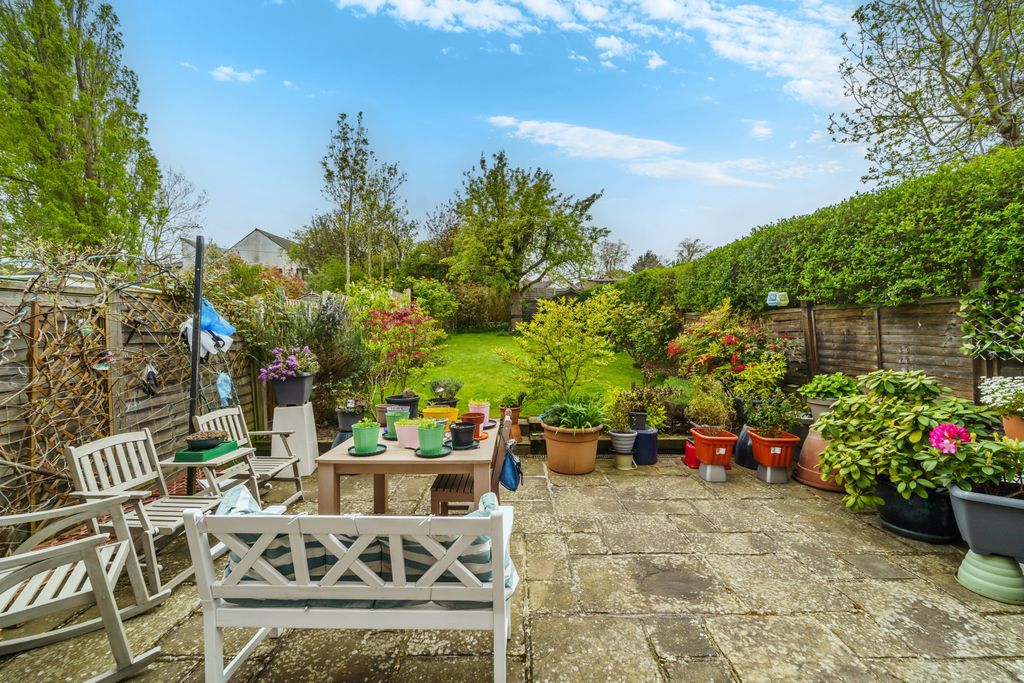 Additional image 24 of 4 bed semi-detached house for salePollard Road, Morden SM4