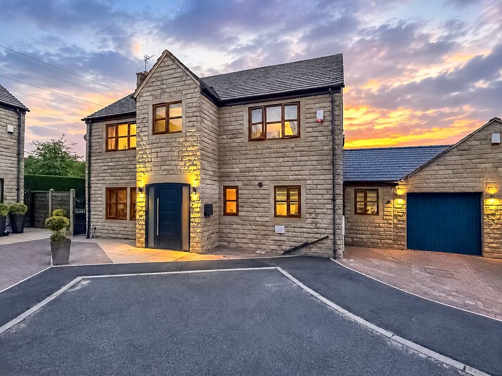 4 bed detached house for saleGreen View Chase, Grotton, Saddleworth OL4