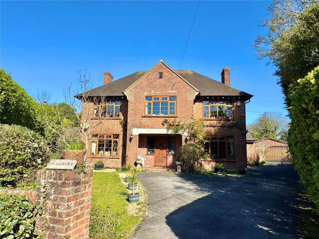 4 bed detached house for saleBarrswood Drive, New Milton, Hampshire BH25