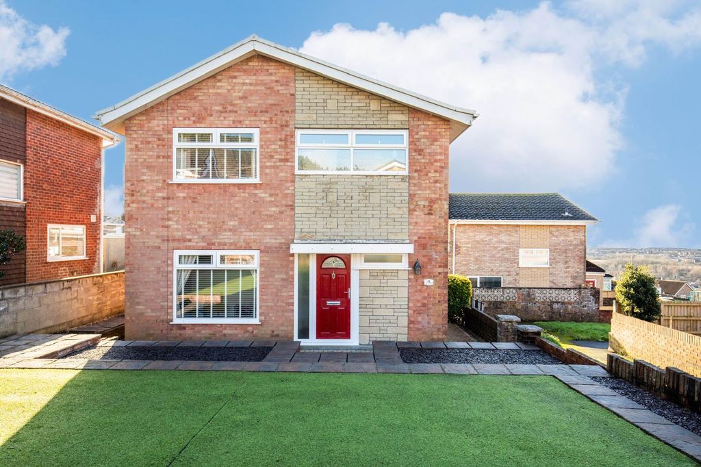 3 bed detached house for saleMaes Ty Canol, Baglan, Port Talbot SA12