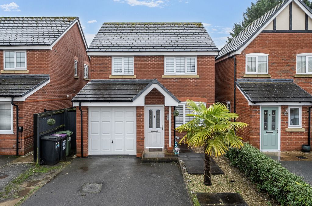 3 bed detached house for saleHeritage Way, Llanymynech, Powys SY22