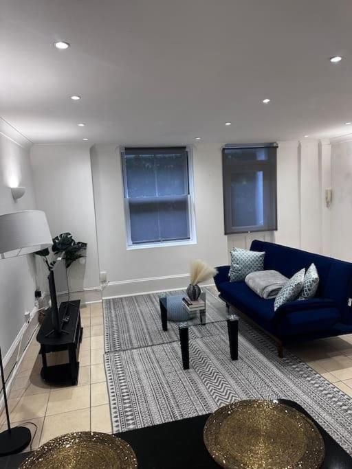 2 Bed Flat, Warren Street, W1T, N1 7GU photo 2