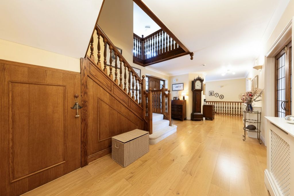 Additional image 8 of 5 bed detached house for saleSpinfield Lane West, Marlow SL7