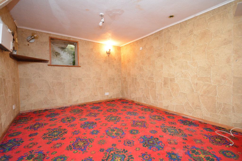 Additional image 7 of 6 bed terraced house for saleSweyn Road, Margate, Kent CT9