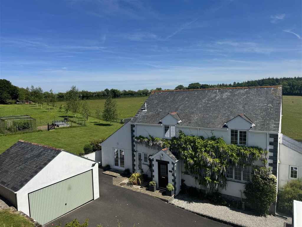 5 bed property for saleRezare, Launceston PL15