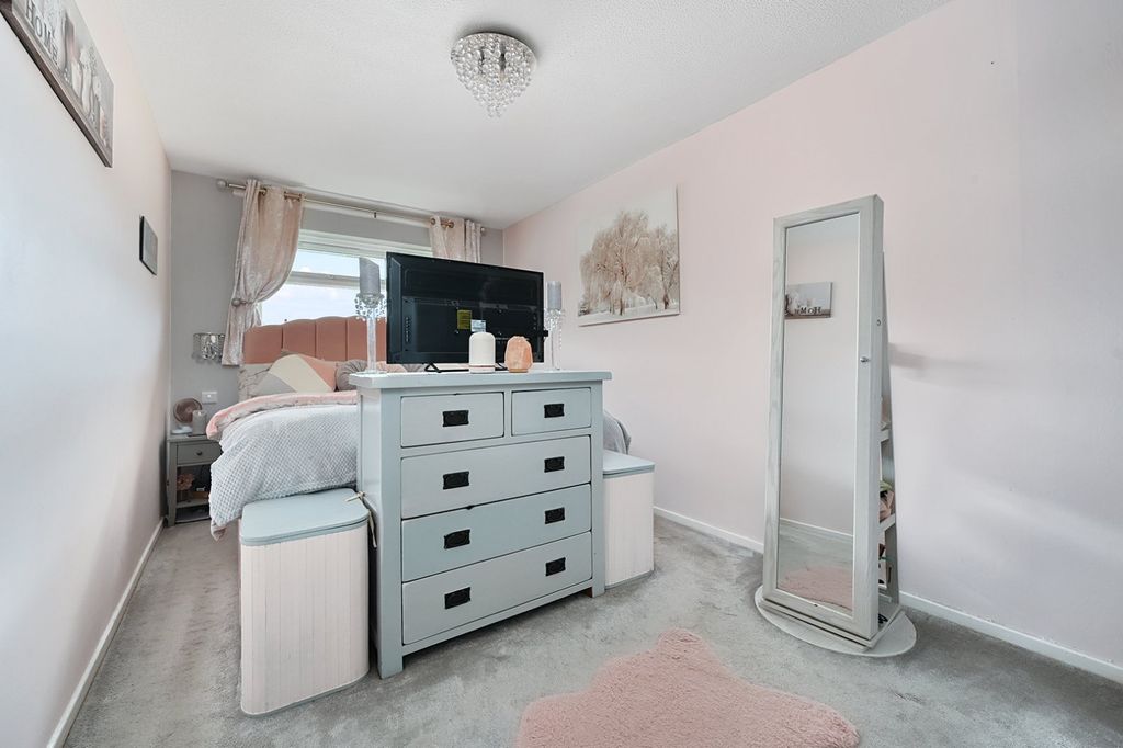 Additional image 8 of 2 bed flat for saleBeach Croft, Lancing, West Sussex BN15
