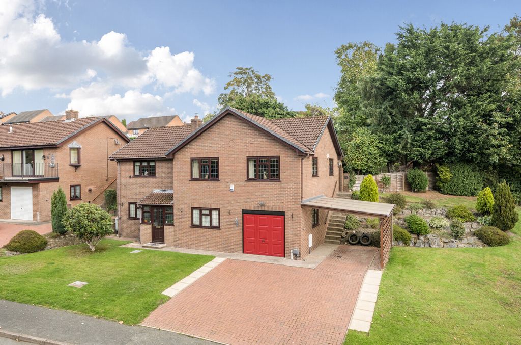 4 bed detached house for saleSycamore Drive, Newtown, Powys SY16