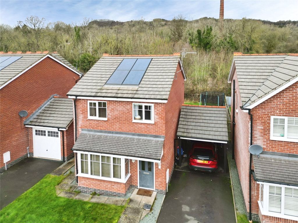 3 bed detached house for saleBarley Meadows, Llanymynech, Shropshire SY22