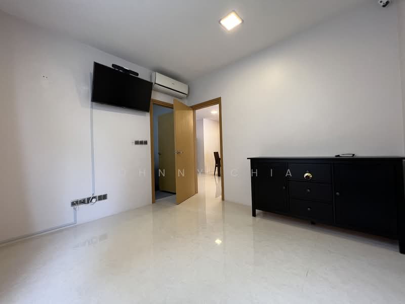 Chartwell Drive photo 5