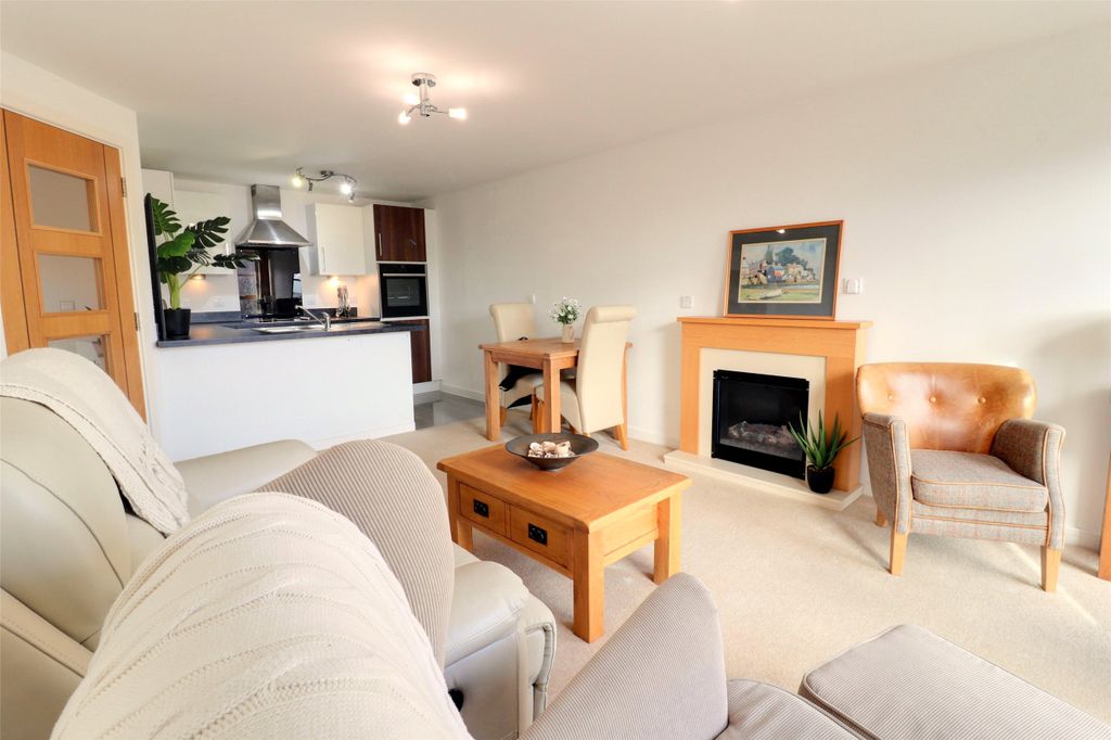 2 bed flat for saleLantern Court, Hillsborough Road, Ilfracombe, Devon EX34