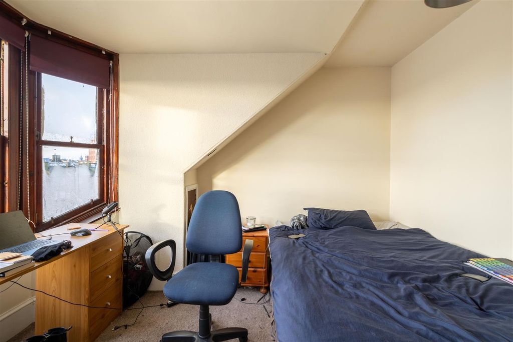 Additional image 7 of 4 bed flat for sale94 Commercial Street, Dundee DD1