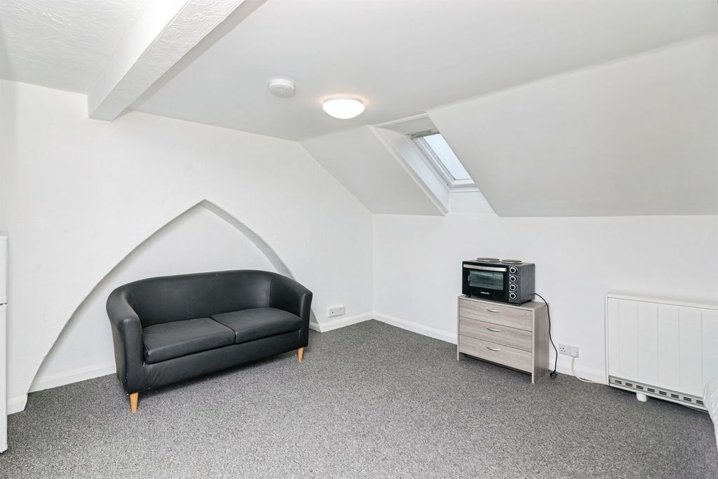 Studio for saleMilton Road East, Lowestoft NR32 photo 3