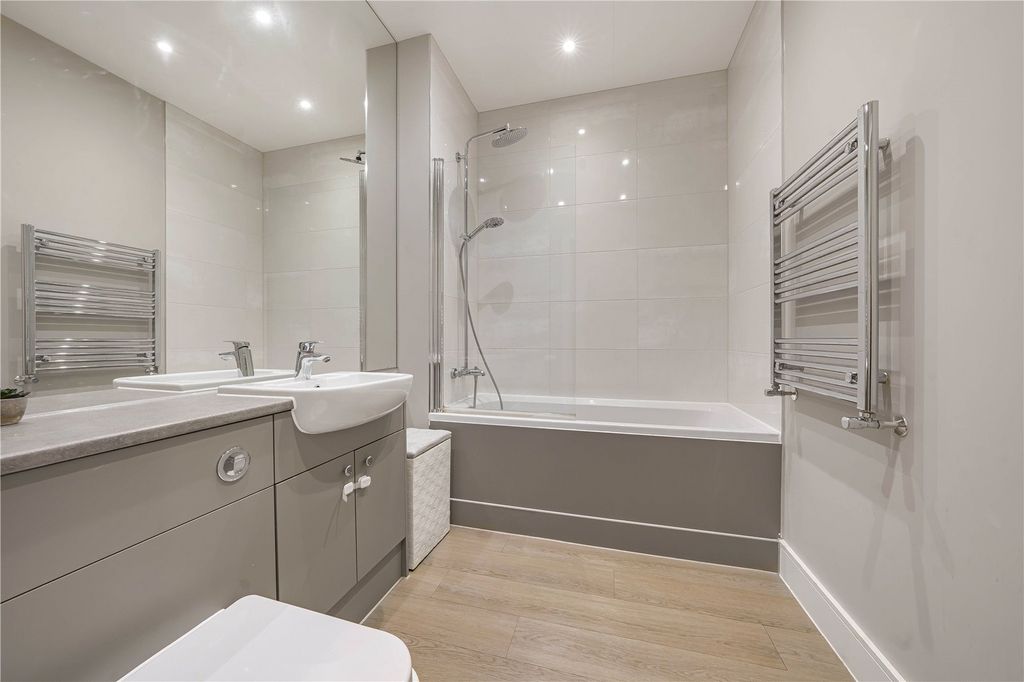 Additional image 7 of 2 bed flat for saleCoombe Road, New Malden KT3