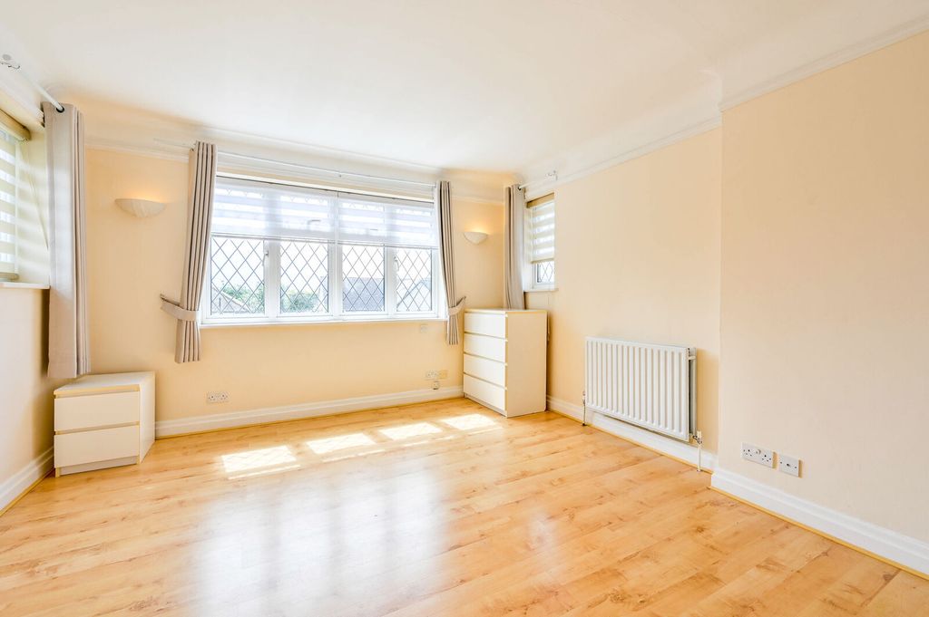Additional image 8 of 4 bed detached house for saleBurghley Avenue, Coombe, New Malden KT3