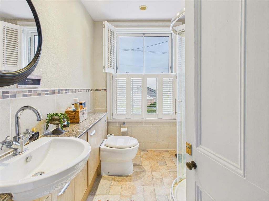 Additional image 19 of 5 bed detached house for saleHumber Road, North Ferriby HU14