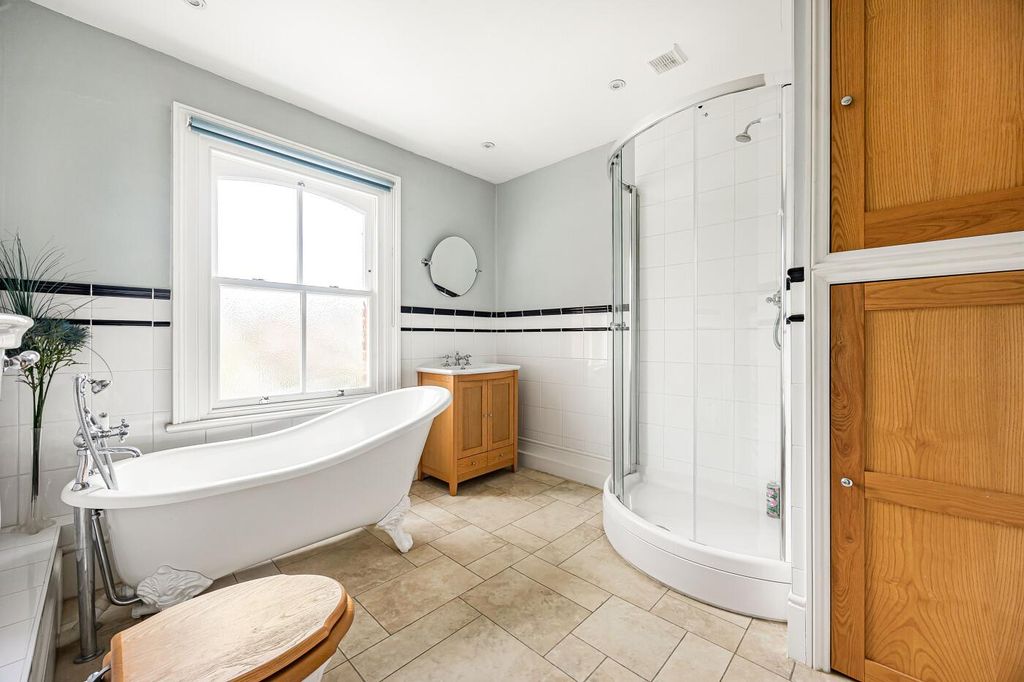 Additional image 21 of 5 bed detached house for saleStation Road, Marlow, Buckinghamshire SL7