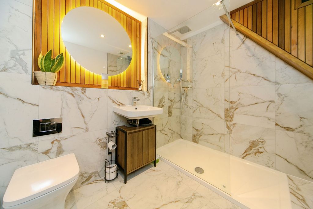 Additional image 2 of 2 bed flat for saleDevonshire Place, Prenton CH43