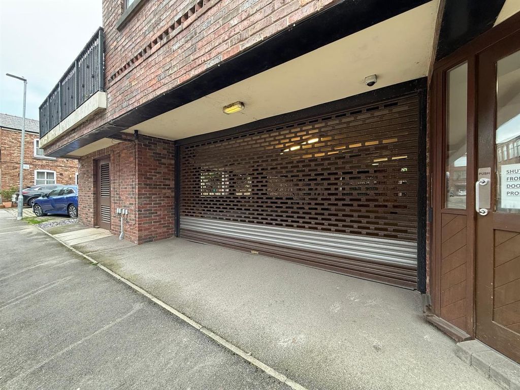 Additional image 11 of 2 bed flat for saleElizabeth Street, Macclesfield SK11