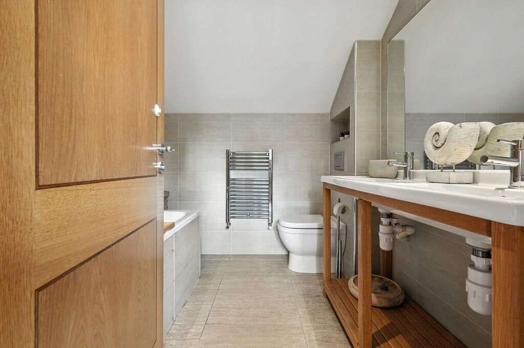 Additional image 21 of 4 bed terraced house for saleCromwell Hill, Maldon CM9
