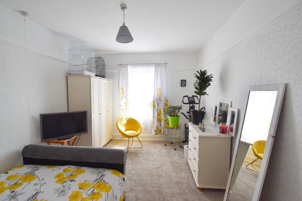 Additional image 12 of 4 bed flat for saleLumley Road, Skegness PE25