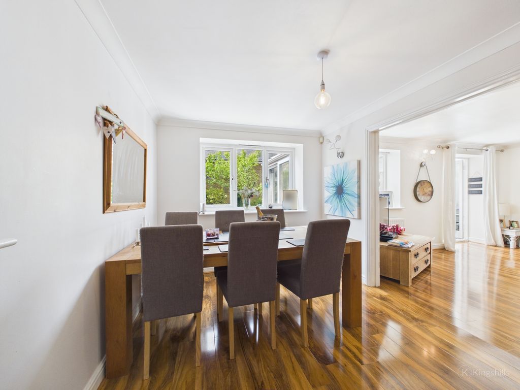 Additional image 6 of 4 bed detached house for saleGrovers Court, Wycombe Road, Princes Risborough, Buckinghamshire HP27